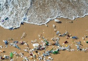 DLH Pandeglang bersihkan 1.200 kubik sampah dari Pantai Teluk