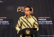Jokowi minta Kemenhan dan Polri tak impor seragam dan senjata