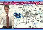 Saat mengudara, ahli meteorologi berdoa untuk penduduk Mississippi yang diterpa tornado