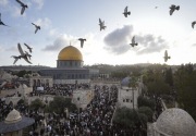 Puluhan ribu orang Palestina sesaki Masjidil Aqsa meriahkan Idulfitri