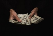 Polisi bongkar peredaran dolar palsu, ada yang ditangkap di Upnormal Kebayoran