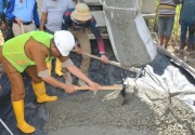 Pemko Padang perbaiki jalan di Batu Kasek Pagambiran