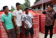 Penuhi air bersih, Pemkab Kukar distribusikan 158 tandon untuk warga
