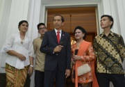 Deras kritik lompatan karier politik trah Jokowi
