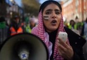 Beda tindakan polisi: Demo 300.000 pro-Palestina damai, pengunjuk rasa tandingan yang onar ditangkap