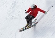 5 orang dari satu keluarga hilang saat  ski di pegunungan Alpen 