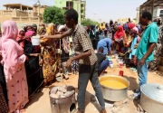 Di Sudan, memberi makan orang kelaparan pun bisa berakhir dengan maut 