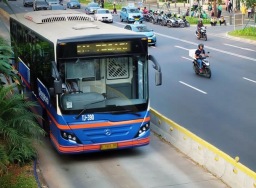 Tansjakarta beli 310 bus baru ganti Kopaja dan Metro Mini