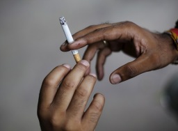 CORE: Cukai rokok naik, perokok beralih ke produk ilegal