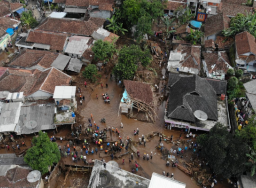 Banjir di Sukabumi tewaskan dua orang, satu dalam pencarian