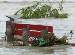Banjir rusak puluhan rumah di Garut