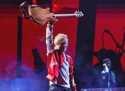 Ed Sheeran bantah lagu 