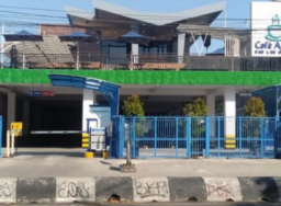 Lahan parkir sumbat saluran drainase, Pemkot Makassar peringatkan Kafe Agung