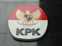 KPK perpanjang masa tahanan mantan Bupati Buru Selatan
