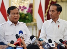 Jokowi dukung Prabowo, Nasdem: Dia bapak bangsa!