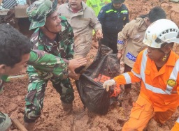Tim gabungan kembali temukan 11 jenazah korban tanah longsor di Natuna