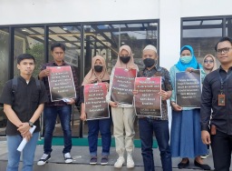 Keluarga korban Kanjuruhan datangi Komnas HAM: Kami hanya minta keadilan!