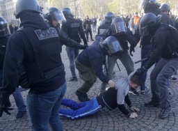 Pembunuhan remaja sebabkan kemarahan pada polisi di Prancis