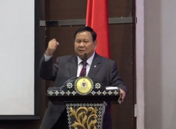 LSI Denny JA: Prabowo diminati pembaca buku untuk jadi capres