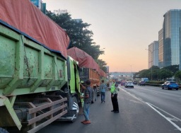 Pembatasan mobil barang di 4 ruas tol Jakarta selama KTT ASEAN
