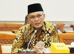 Anggota DPR pertanyakan keterlibatan TNI dalam penggusuran lahan di Batam