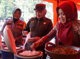 Tekan inflasi, Pemkab Mojokerto usung gerakan ASN beli beras premium lokal