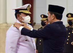 Presiden Jokowi masih proses pergantian panglima TNI