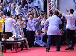 Debat perdana dan lunturnya citra gemoy Prabowo