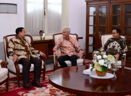 Asal bukan Prabowo 
