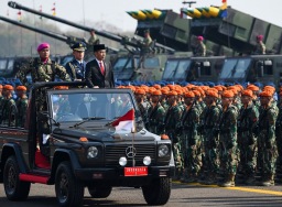 Aroma politisasi kenaikan tunjangan TNI