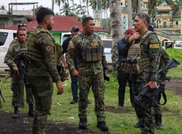 Baku tembak pasukan Filipina versus militan Muslim tewaskan 8 orang