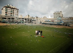 Di Gaza, mengikuti Real Madrid juga penuh perjuangan 