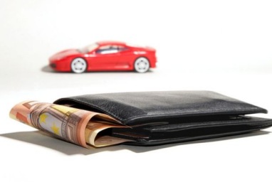 Optimalkan peluang pembiayaan mobil Anda dengan memahami skor kredit dari BI Checking