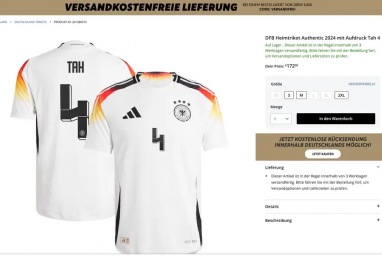 Desain jersey timnas Jerman juga dipermasalahkan