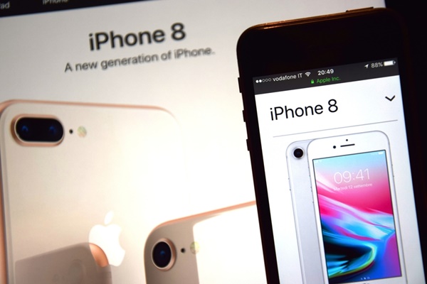 iPhone 8 kurang laku, saham Apple susut 2,64%