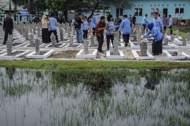 Lahan pemakaman di Jakarta cukup sampai 2035
