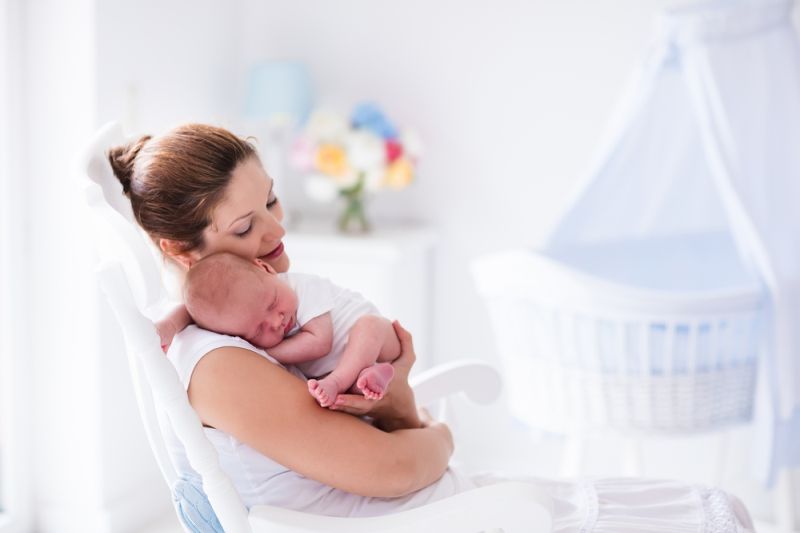 Mengapa bayi baru lahir dapat bergerak menuju puting Ibu?