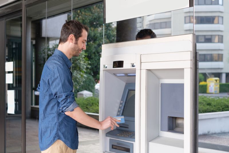 100 bank akan terbitkan kartu ATM/Debit 'Garuda Merah'