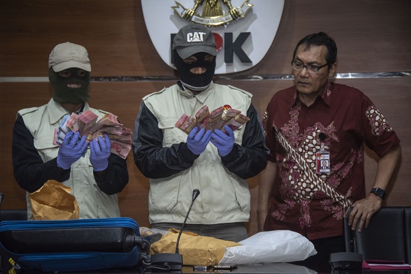 Kronologi penangkapan Bupati Bandung Barat oleh KPK