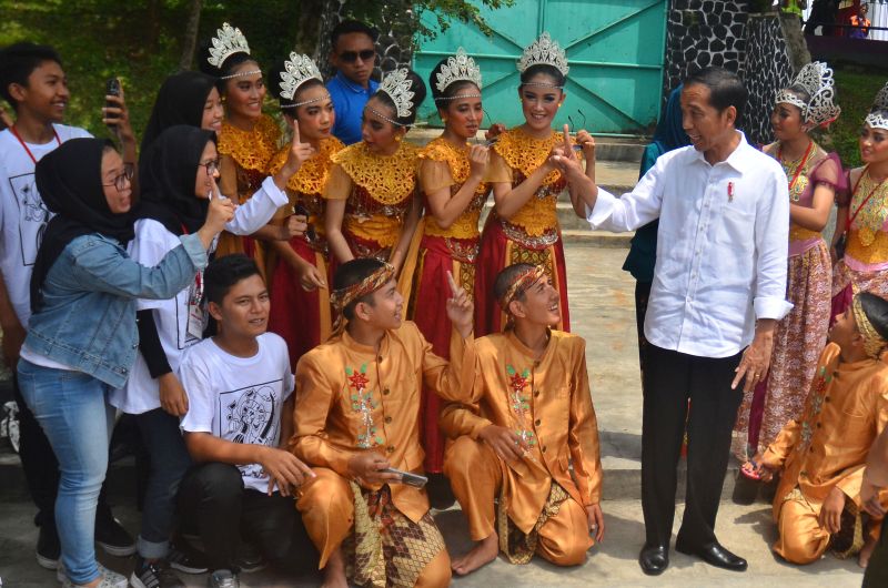 Bareng Wiranto, Presiden Jokowi kunjungi korban bom Surabaya