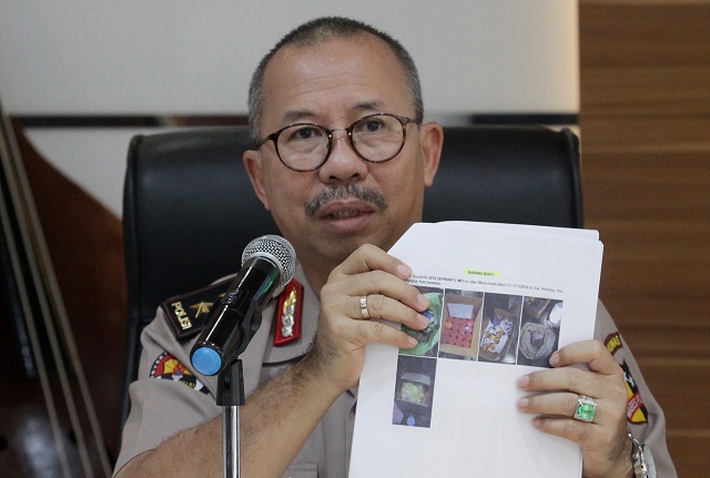 Polisi temukan sekarung bahan bom di Surabaya