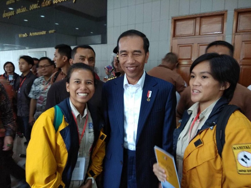 Jokowi bangga pada 2 mahasiswi Bandung pendaki Everest