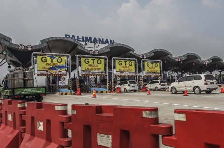 Contra flow urai kemacetan Tol Jakarta-Cikampek