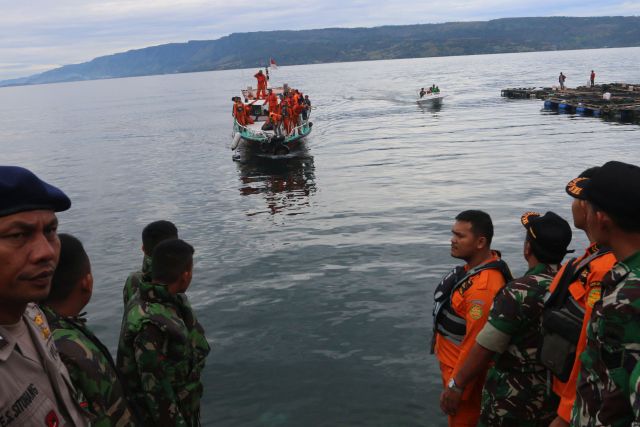 Jumlah keluarga hilang akibat kapal tenggelam capai 189 orang