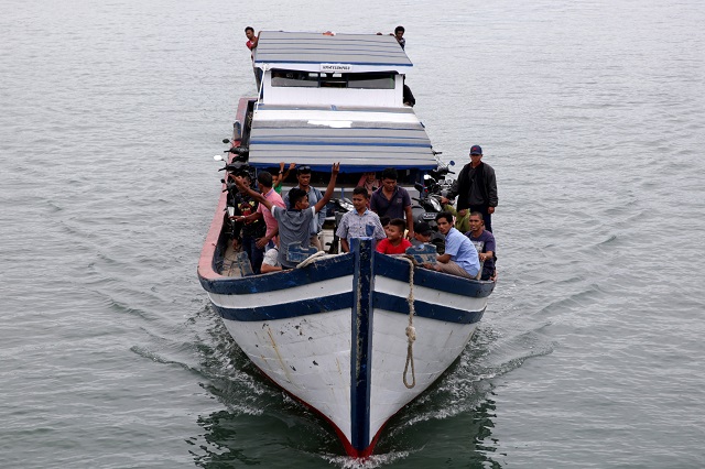 Pemerintah semprit operator nakal agar tragedi kapal Danau Toba tak terulang