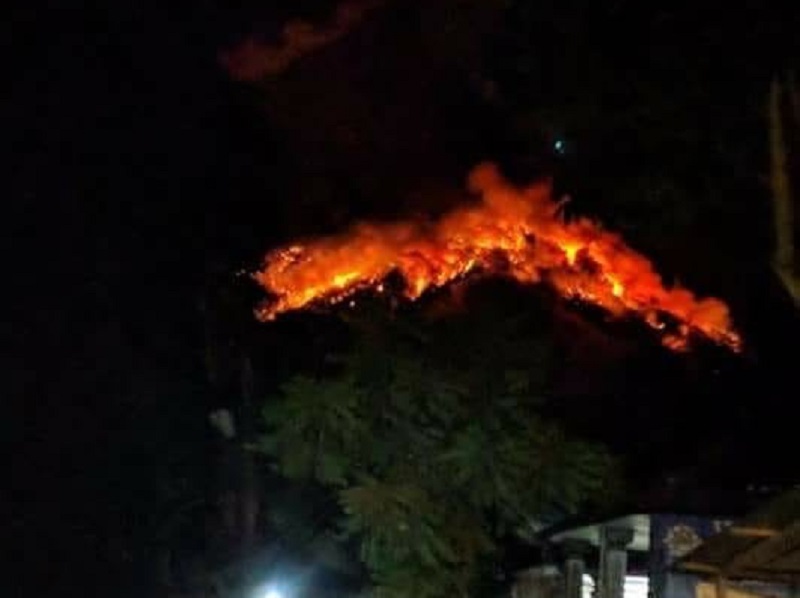 Breaking news: Gunung Agung erupsi keluarkan lava pijar