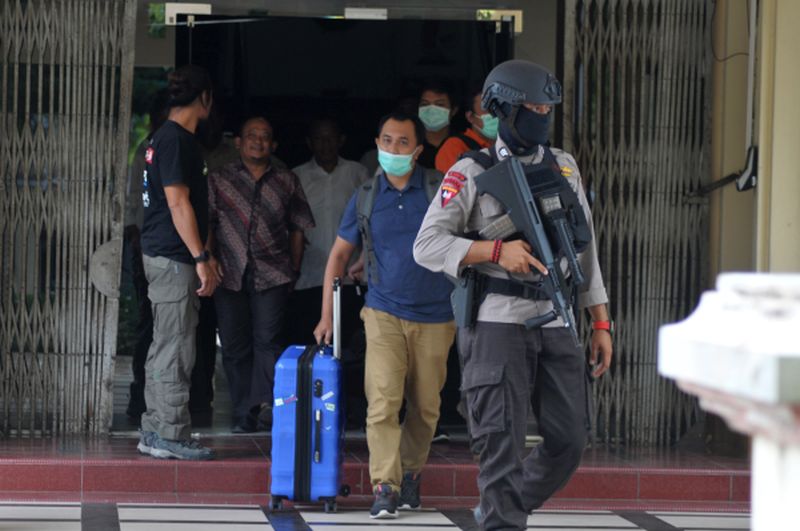 KPK bawa sejumlah bukti dari penggeledahan kantor dinas Aceh