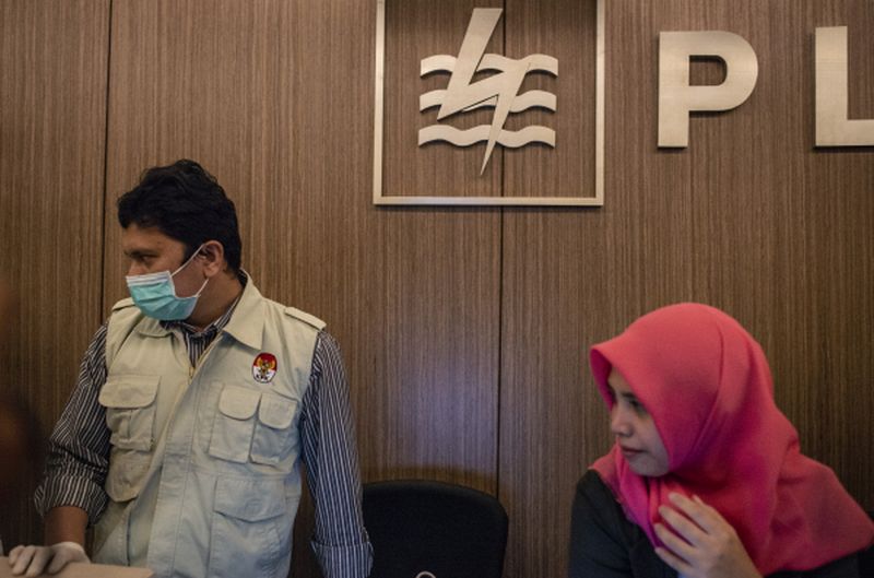 KPK kembali boyong bukti dari lokasi penggeledahan kasus PLTU Riau