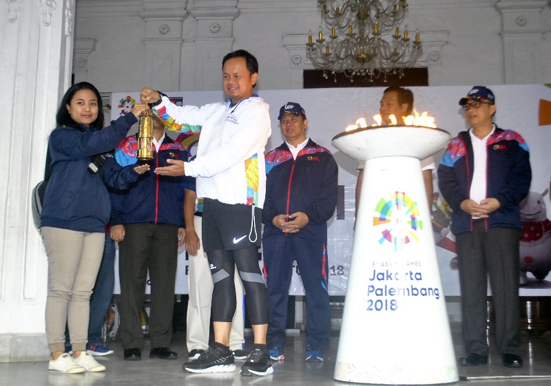 Obor Asian Games tiba,  arus lalin di Jakarta dialihkan