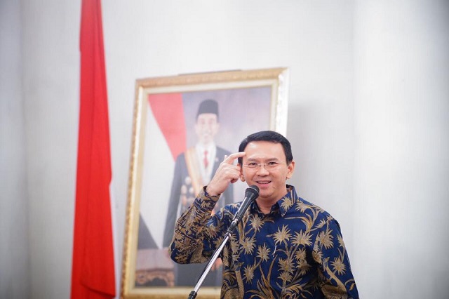 Tak dukung Jokowi adalah Ahoker palsu
